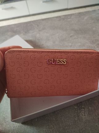 Cartelera Guess 