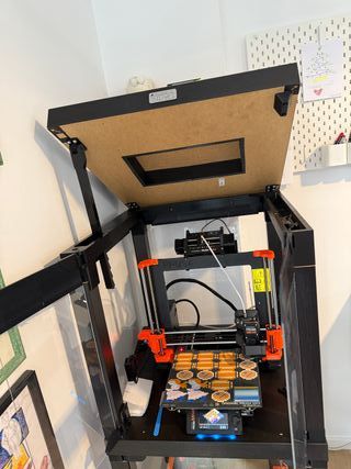 Impresora 3D Prusa MK4S y MMU3 con mueble