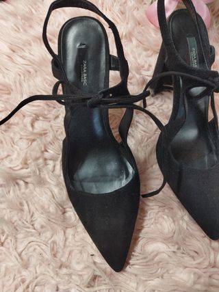 Zapatos de ante negro de Zara 