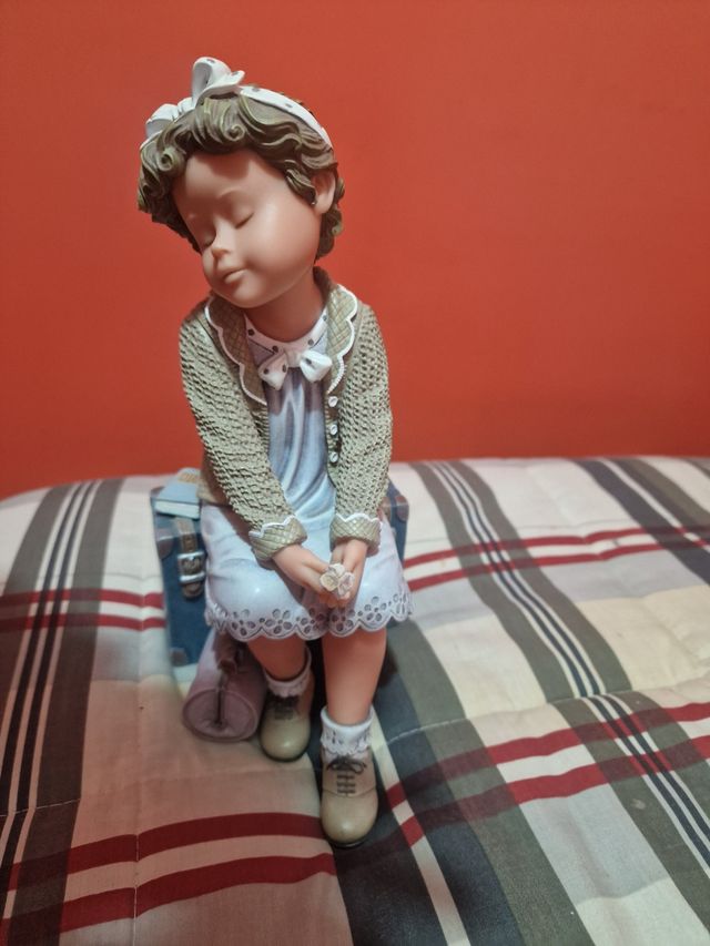 Figura de muñeca adorno