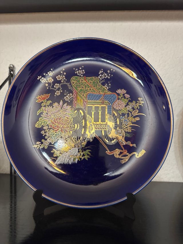 Jarron chino y plato