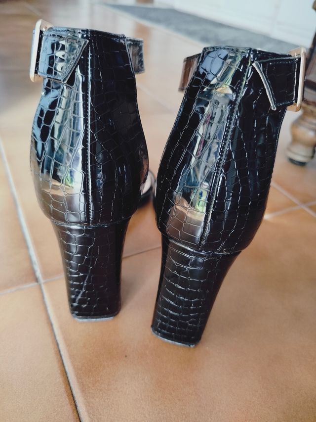 Sandali neri stampa cocco n.39