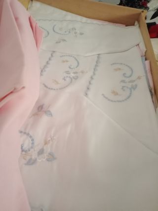 Juegos de sabanas bordados