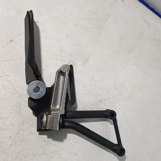 Estribera de pasajero lado derecho Kawasaki Ninja