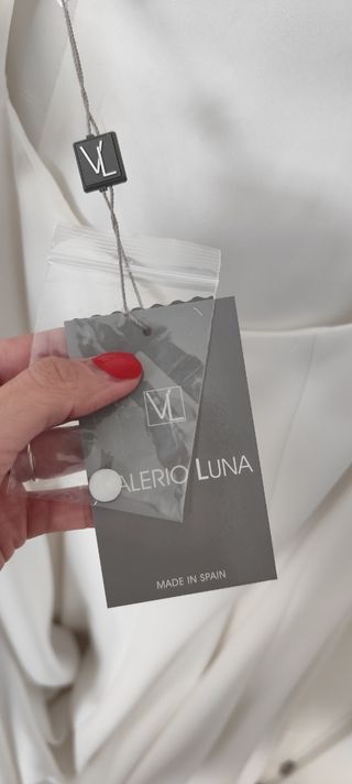 Vestido novia con etiqueta a estrenar
