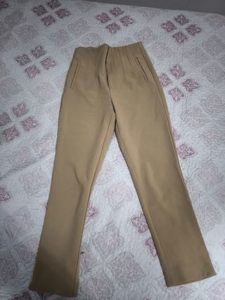 Pantalón beige
