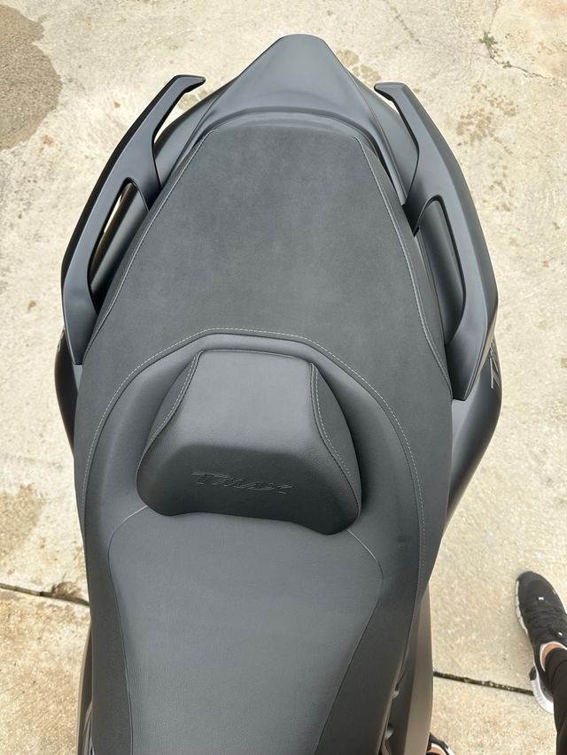 YAMAHA TMAX 560 2024