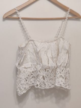 Top blanco de encaje de Zara