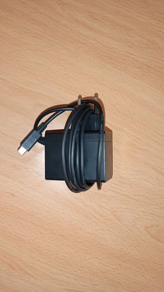 Nintendo Switch - Completa y funda