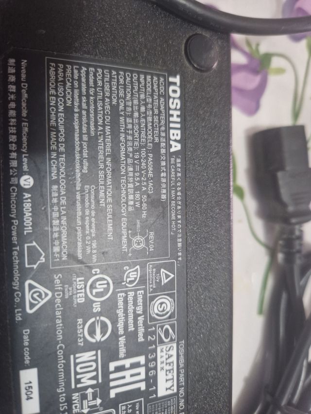 Cargador Toshiba workstation