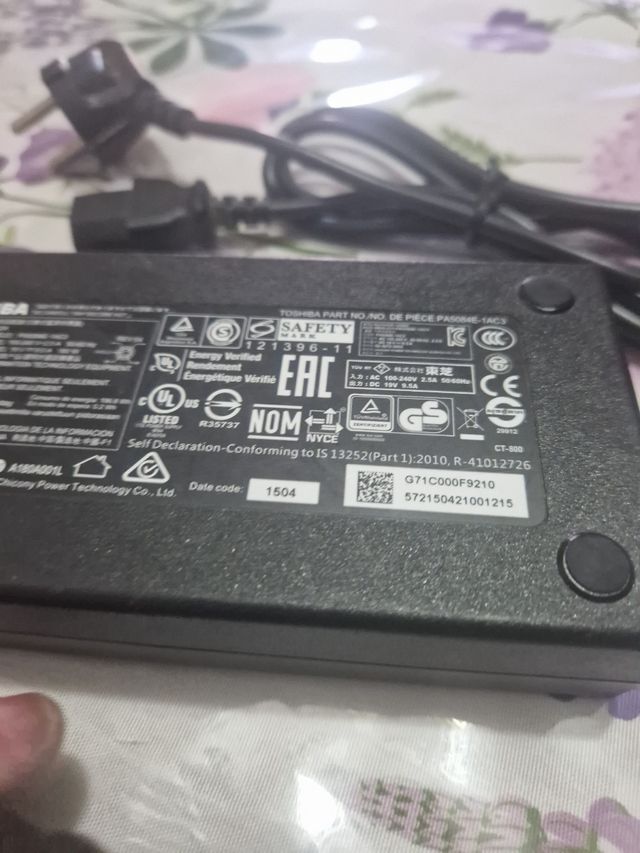 Cargador Toshiba workstation