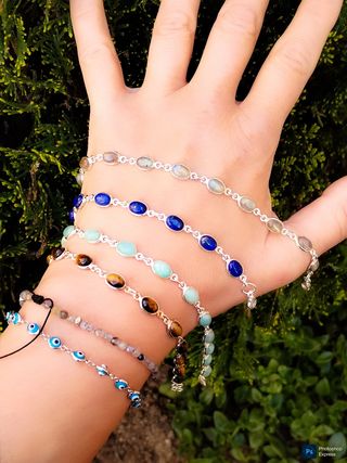 Pulsera plata y minerales. Precio x unid