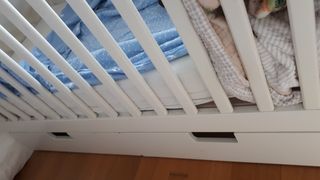 Cuna Stuva con sabanas protectores y funda nordica