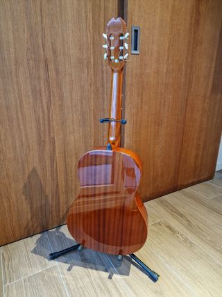 Guitarra Admira Paloma más funda