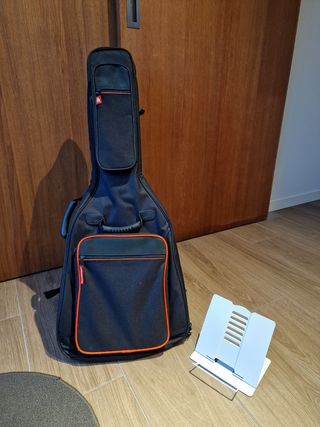 Guitarra Admira Paloma más funda