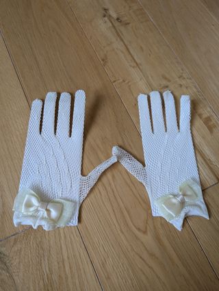 Guantes de Comunión.