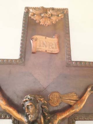 Crucifijo metal cobre -madera antigüedades