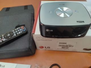 LG Proyector LED HX300G completo nuevo