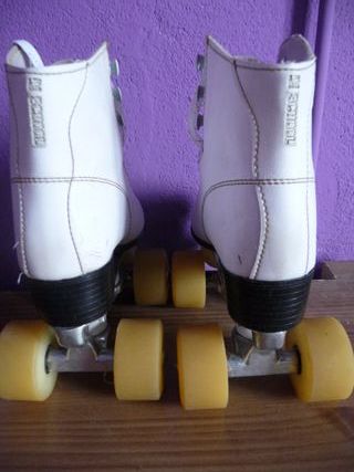 Patines 4 ruedas talla 33