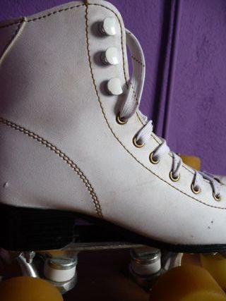 Patines 4 ruedas talla 33