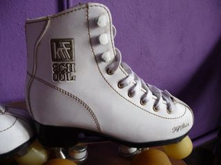 Patines 4 ruedas talla 33