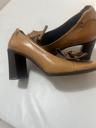 Scarpe. Prada 