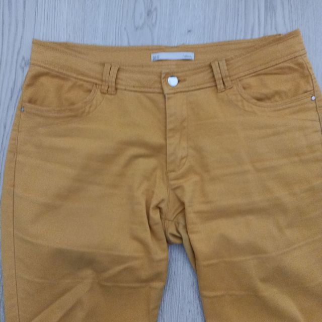 Pantalón amarillo mujer