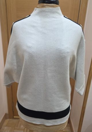LOTE 4 PIEZAS JERSEY
JERSEY, BLUSA ,NIKE ,VESTIDO 