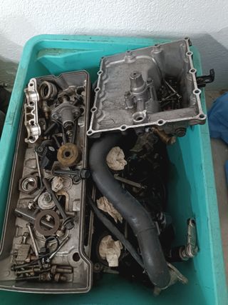 Suzuki GSR 600 peças motor