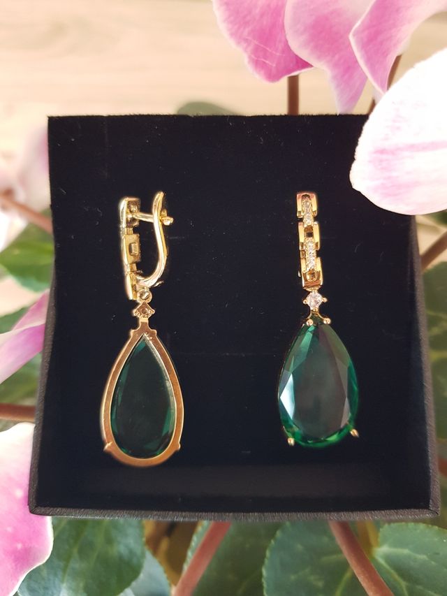 Lujosos pendientes de plata de ley