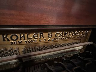 Piano pianola antiguo  ( precio negociable)