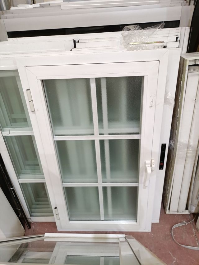 Ventana aluminio abatible