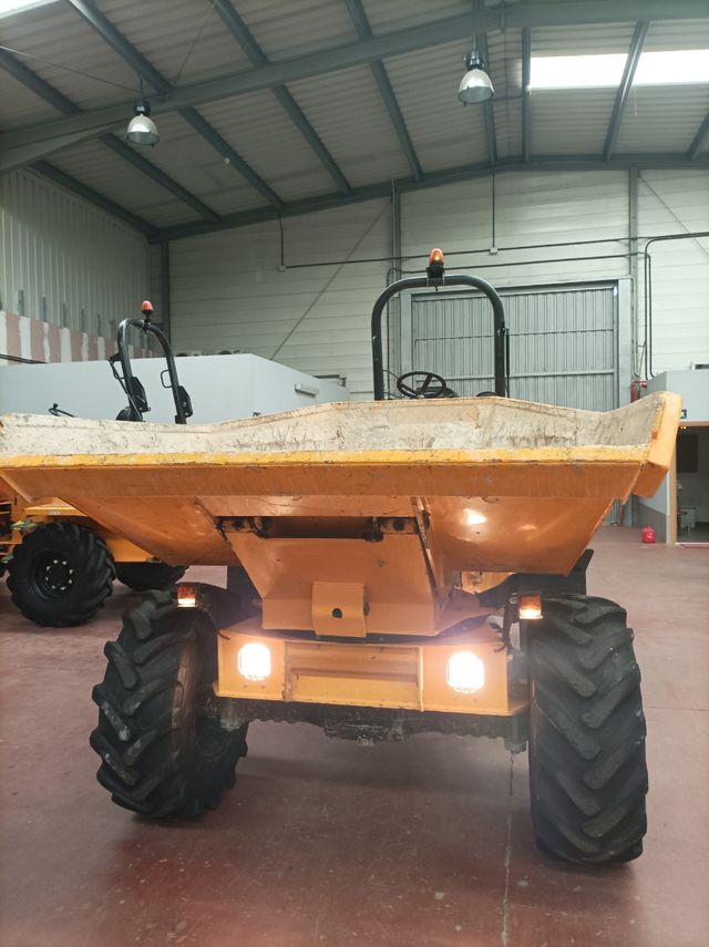 Dumpers Thwaites 6000 kgs