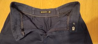 Pantalón corto azul marino Stradivarius talla 34