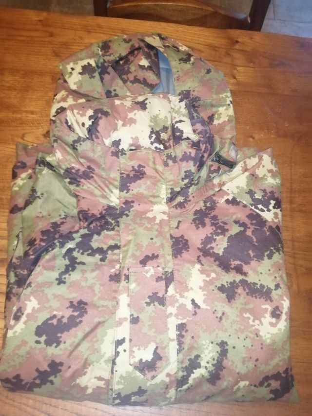 Giacca e pantaloni in goretex, originali E. I.