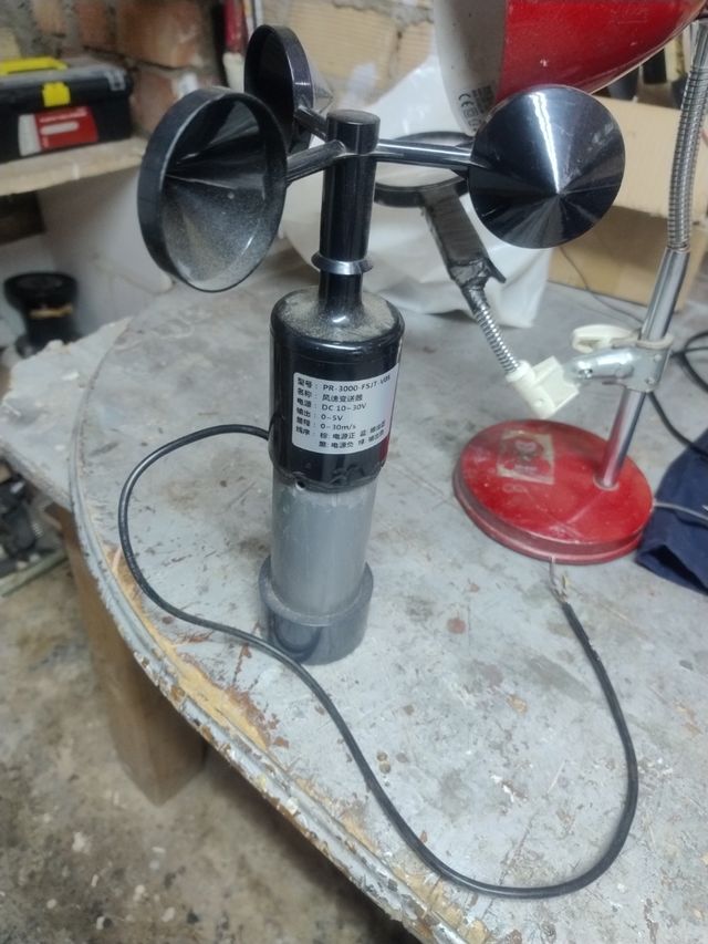 Medidor de viento. Anemómetro