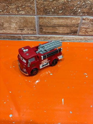 Camion de bomberos de metal Cars rojo