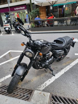 Hyosung Aquila gv 125 bobber 