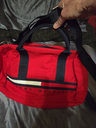 Bolso femenina, roza y azul de onbro.