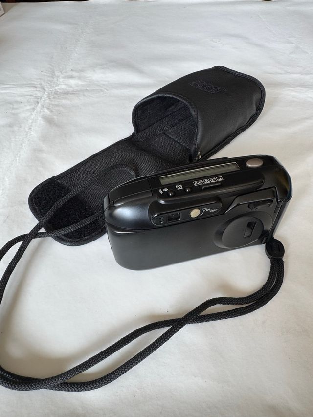 CAMARA DE CARRETE MINOLTA 70W RIVA ZOOM