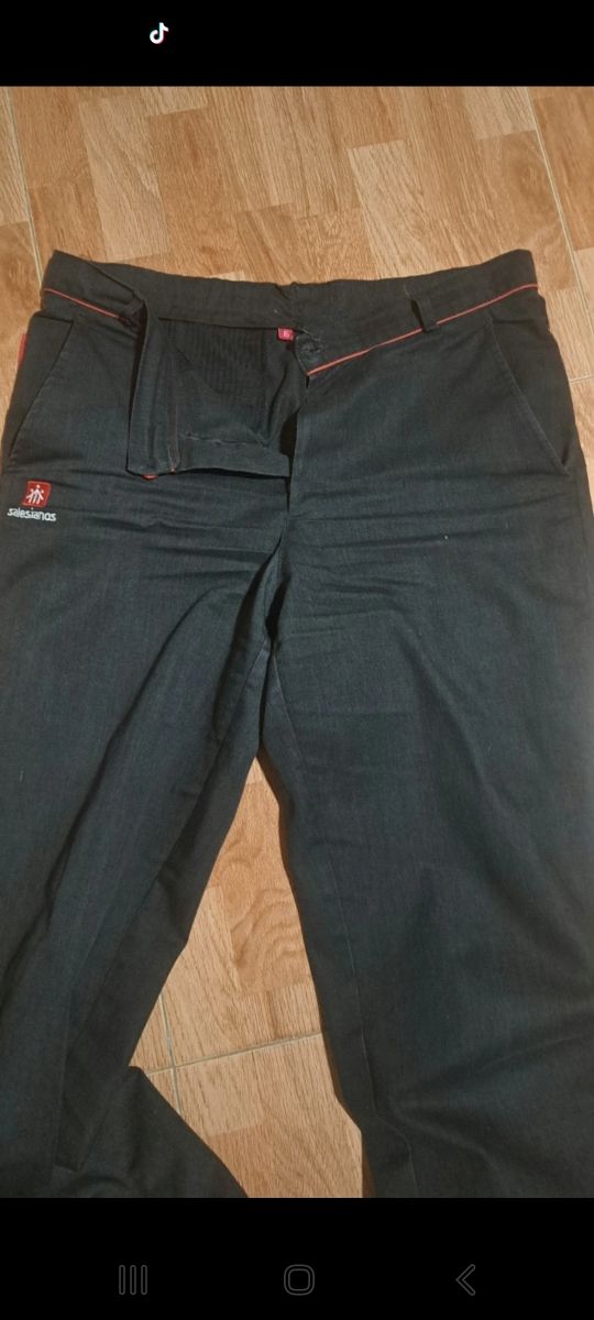 Pantalones salesianos talla 16( bajo cogido )