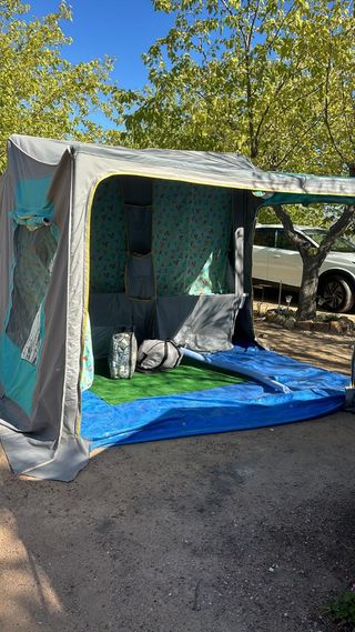 Tienda remolque negocible