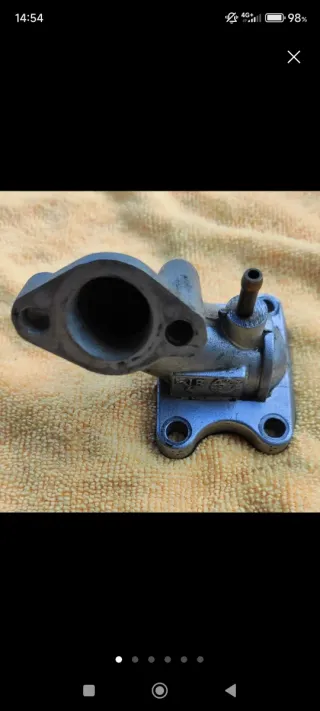 2 toberas y 2 cajas de láminas scooter 49cc.