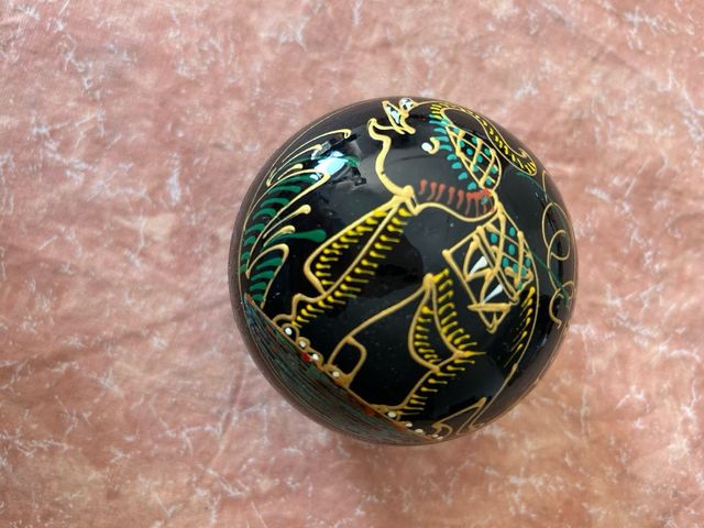 Saponetta intagliata e decorata a mano