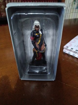 Figura tormenta marvel