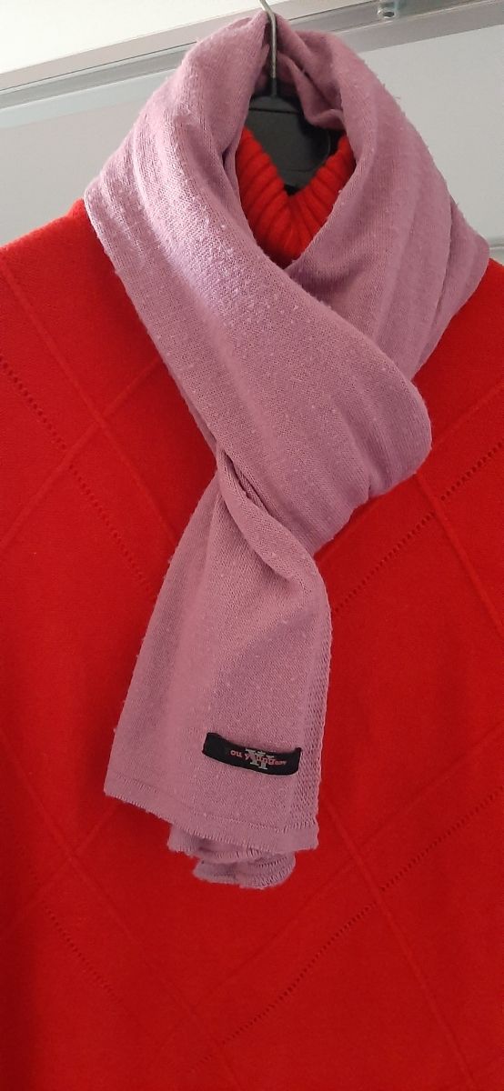 Due bellissime sciarpe di lana