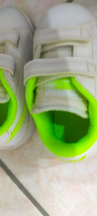 Scarpe Nike con strappo unisex bambini