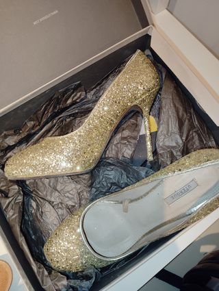 Tacones glitter dorados