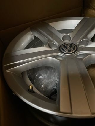 Llantas volkswagen golf VII originales 16’