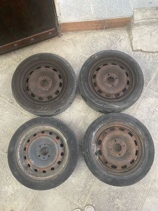 Rinos 15” con neumaticos
PRECIO NEGOCIABLE